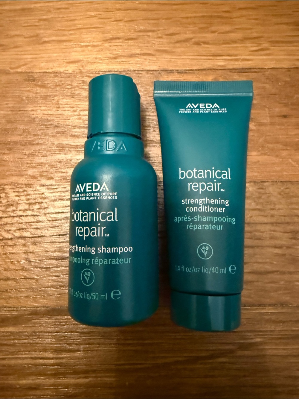 AVEDA Botanical Repair Strengthening Shampoo & Conditioner - Teal Blue